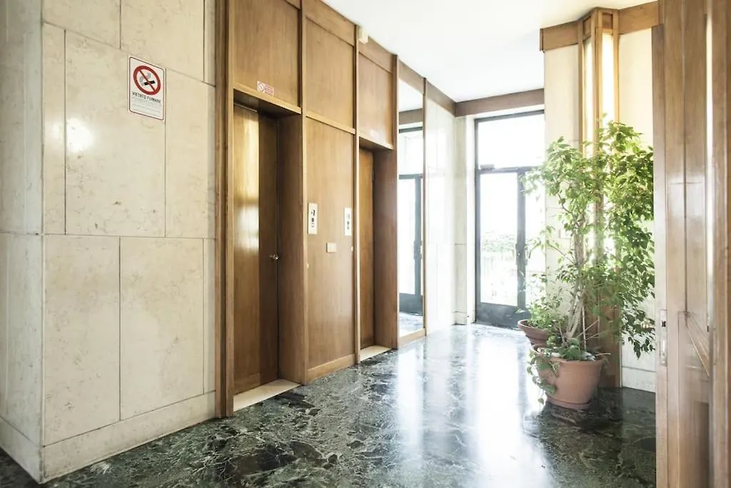 Apartment Charming Home Near Duomo Milan