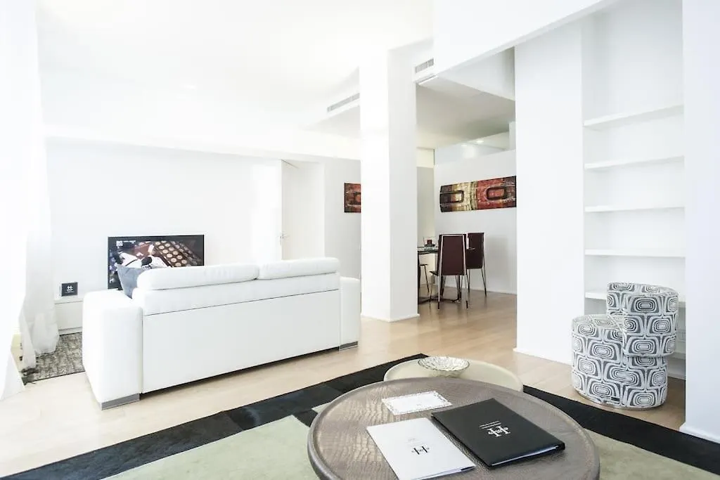Apartment Charming Home Near Duomo Milan