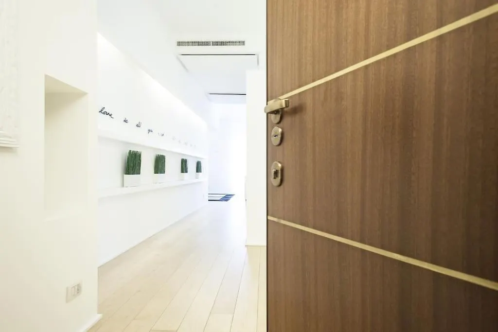 Appartamento Charming Home Near Duomo Milano Italia